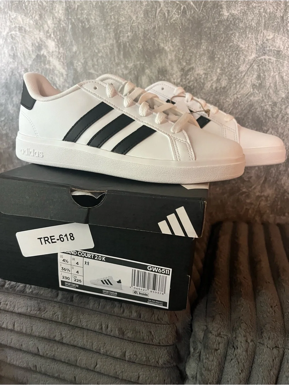 adidas Kids White Sneakers with Black Stripes grand court unisex 4.5